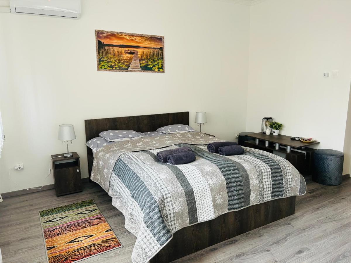 Eros Apartman Hajdúszoboszló Exterior foto